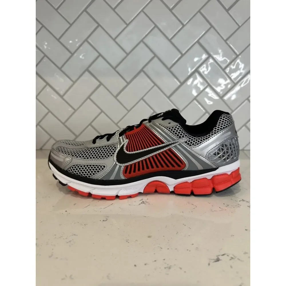 Nike Air Zoom Vomero 5 Silver Black Red Mens Size 11 FJ4151-005 NEW Authentic